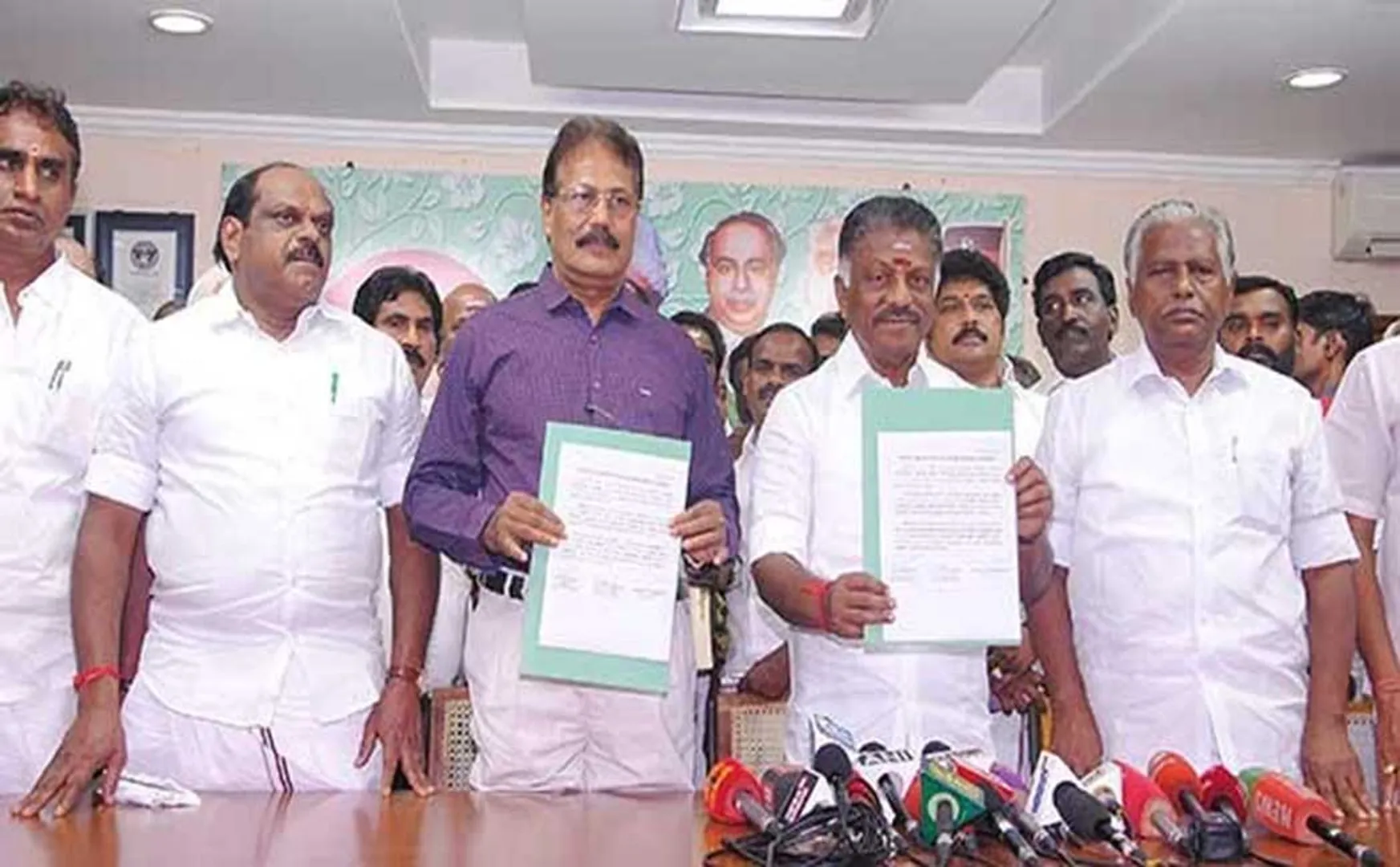 puthiya tamilagam party dr krishnasamy said admk 